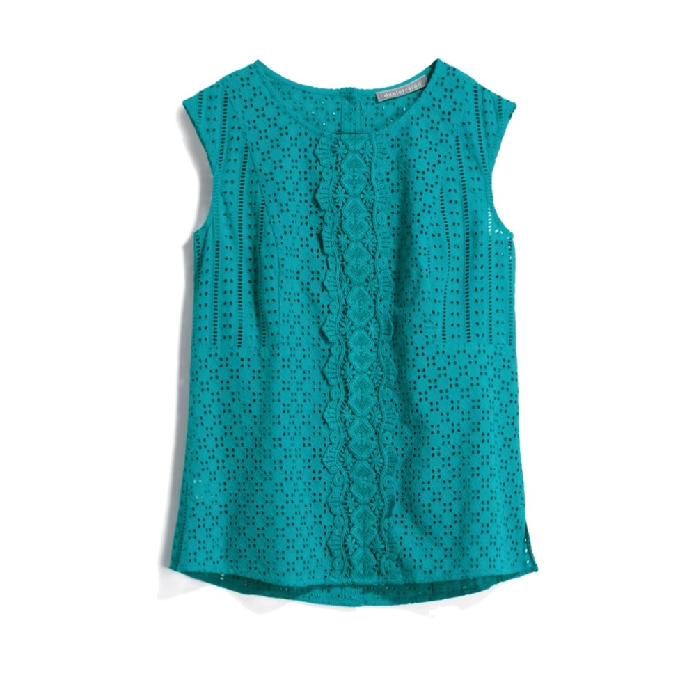 Daniel Rainn Tristi Button Back Eyelet Top